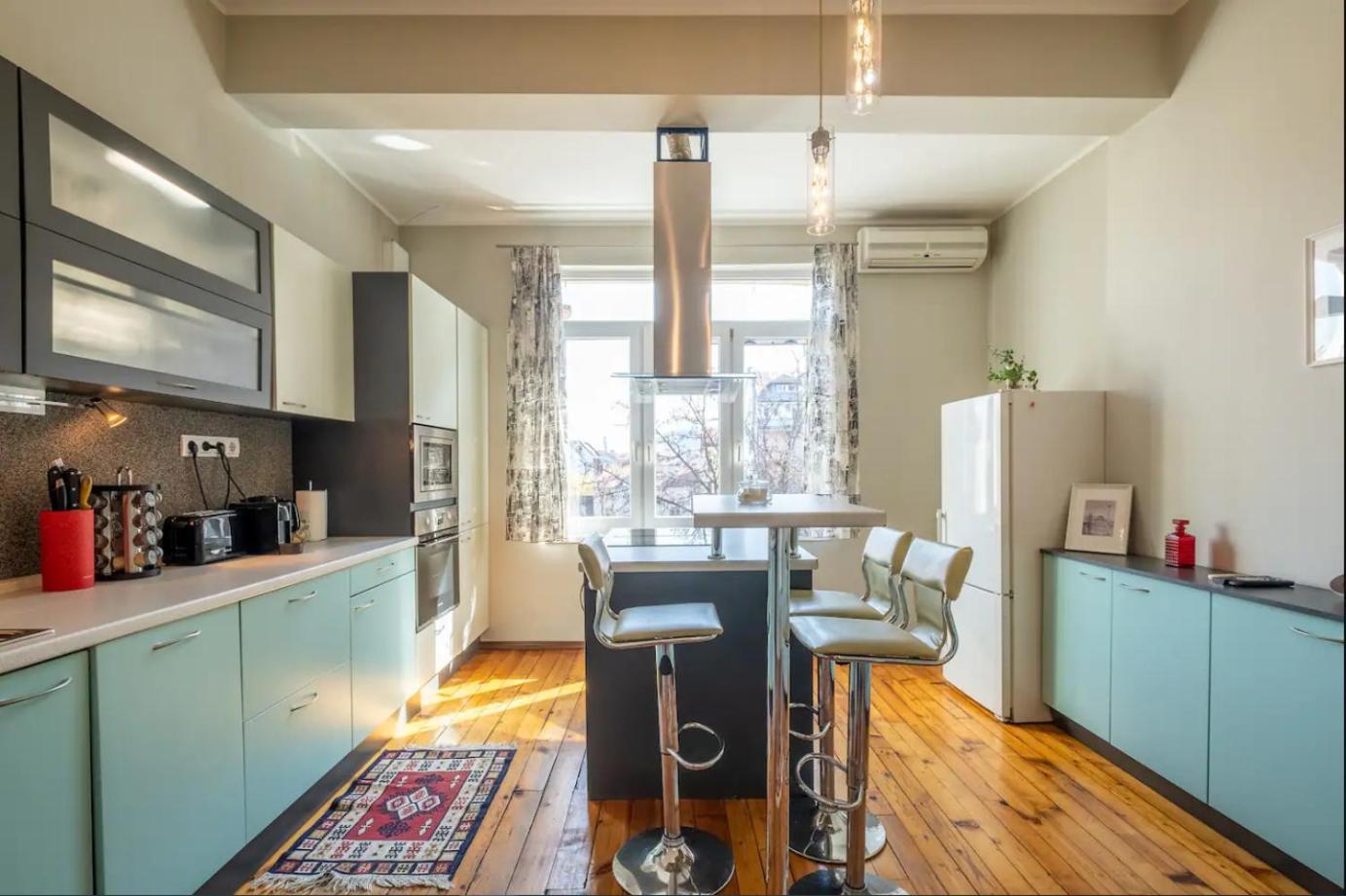 Charming 2Bdr Apartment In Historic Center With Parking ソフィア エクステリア 写真