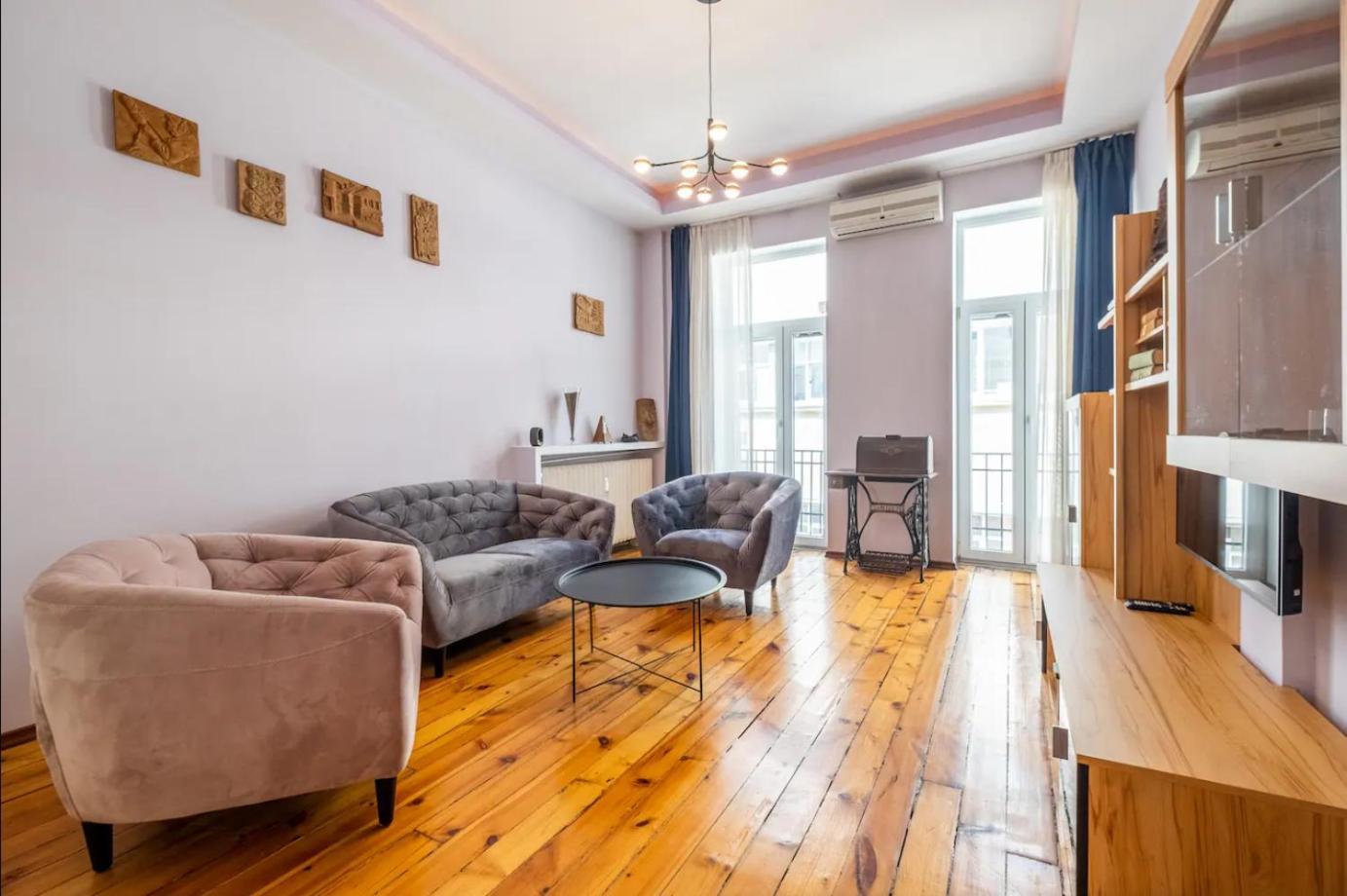 Charming 2Bdr Apartment In Historic Center With Parking ソフィア エクステリア 写真