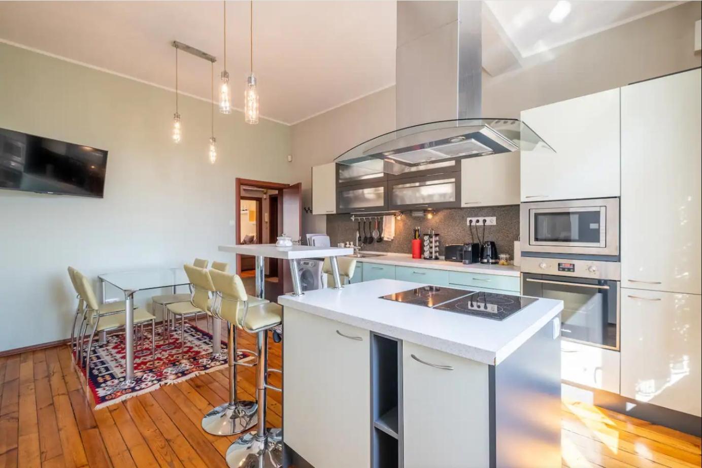 Charming 2Bdr Apartment In Historic Center With Parking ソフィア エクステリア 写真