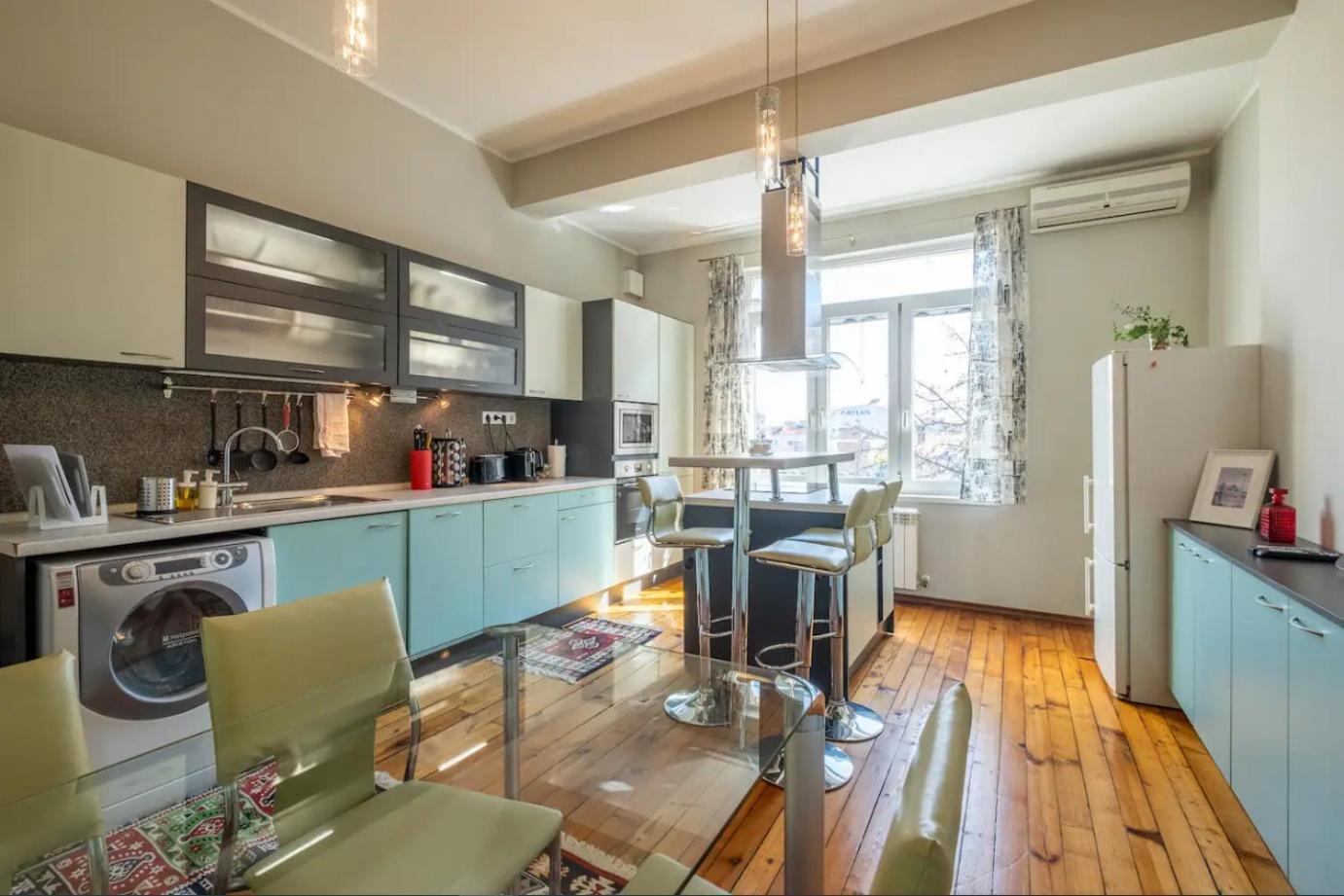 Charming 2Bdr Apartment In Historic Center With Parking ソフィア エクステリア 写真